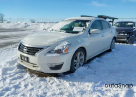 2014 Nissan Altima 2.5 Sv из США, поврежденный, VIN 1N4AL3AP9EC127432